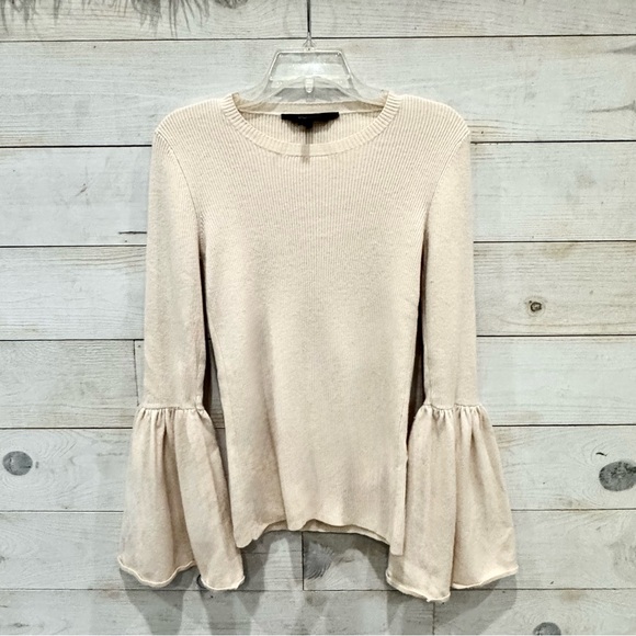 BCBG maxazria ribbed bell sleeve sweater ❤️ - Picture 2 of 6
